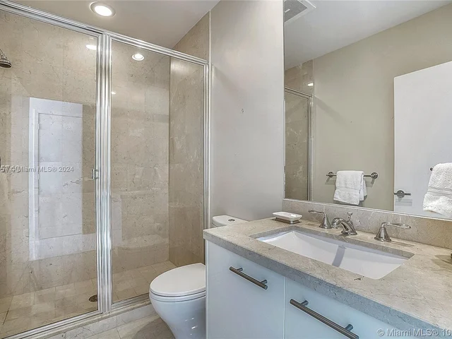 6799 Collins Ave # 304, Miami Beach FL 33141