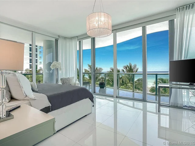 6799 Collins Ave # 304, Miami Beach FL 33141