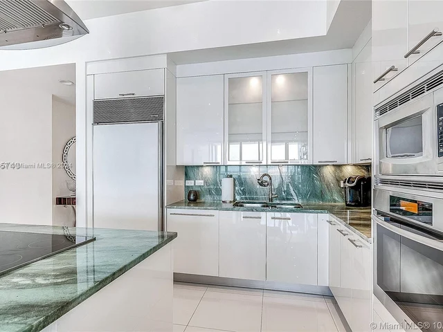 6799 Collins Ave # 304, Miami Beach FL 33141