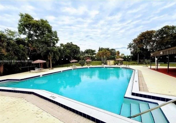 1751 NW 75th Ave # 207, Plantation FL 33313