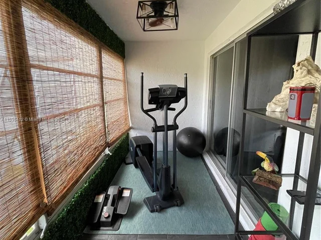 1751 NW 75th Ave # 207, Plantation FL 33313