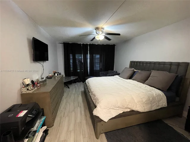 1751 NW 75th Ave # 207, Plantation FL 33313