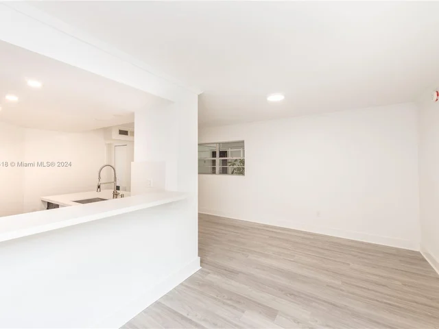 230 Sunrise Dr # 1, Key Biscayne FL 33149