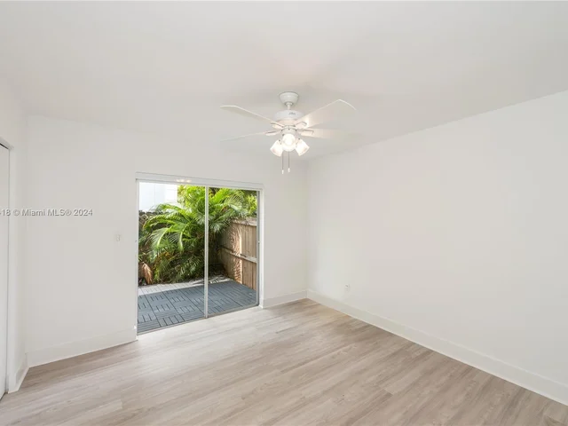 230 Sunrise Dr # 1, Key Biscayne FL 33149