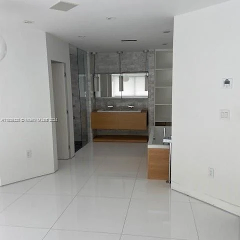 1000 N Shore Dr # 0, Miami Beach FL 33141