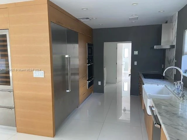 1000 N Shore Dr # 0, Miami Beach FL 33141