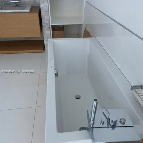 1000 N Shore Dr # 0, Miami Beach FL 33141