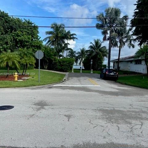 1000 N Shore Dr # 0, Miami Beach FL 33141