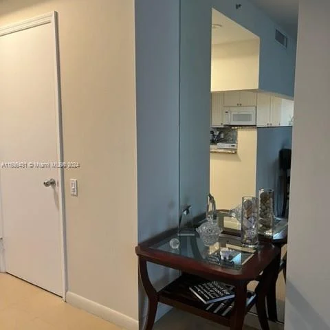 808 Brickell Key Dr # 1807, Miami FL 33131