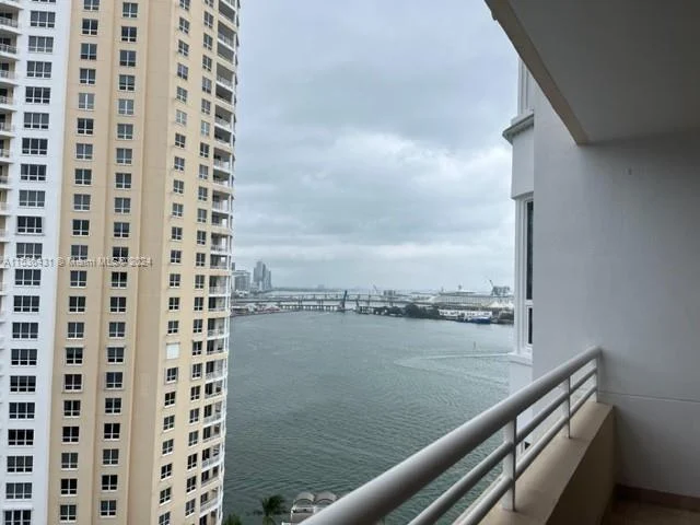 808 Brickell Key Dr # 1807, Miami FL 33131