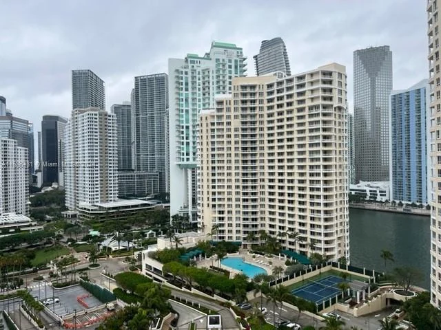 808 Brickell Key Dr # 1807, Miami FL 33131