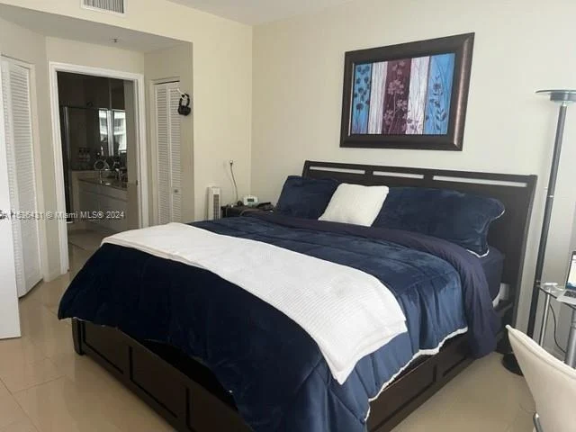 808 Brickell Key Dr # 1807, Miami FL 33131