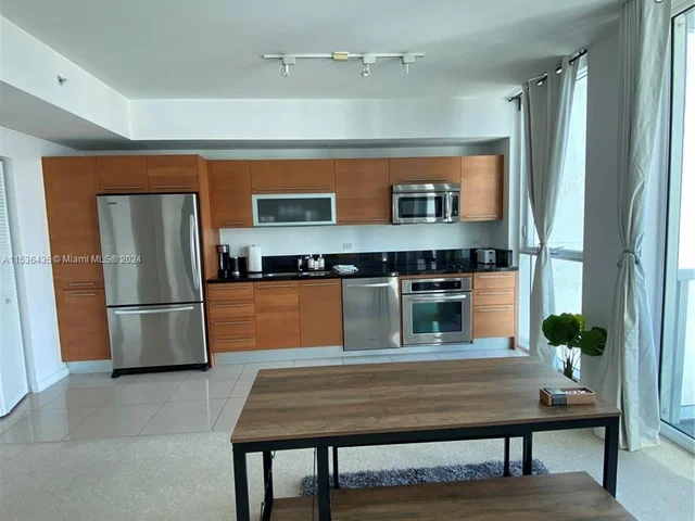 244 Biscayne Blvd # 3205, Miami FL 33132