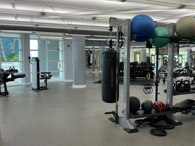 244 Biscayne Blvd # 3205, Miami FL 33132