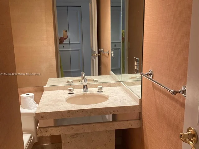 1880 S Ocean Dr # 803, Hallandale Beach FL 33009