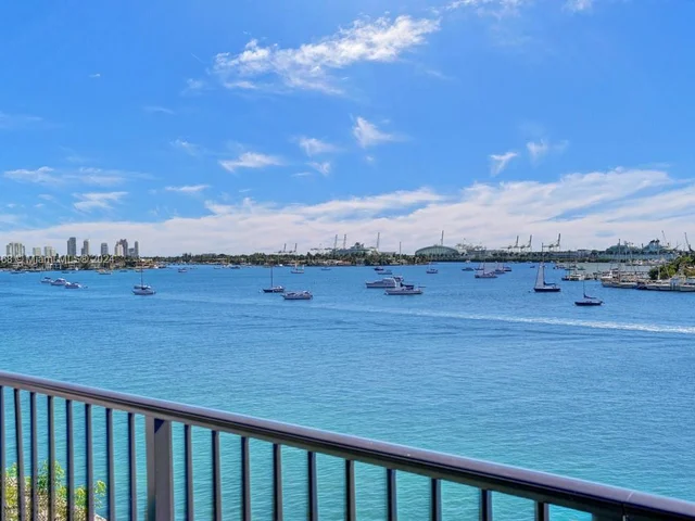 1000 Venetian Way # 101, Miami FL 33139