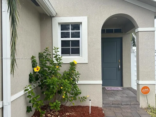 630 NE 5th Ter, Florida City FL 33034