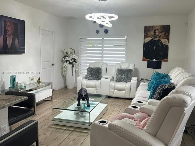 630 NE 5th Ter, Florida City FL 33034