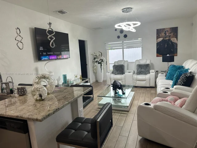 630 NE 5th Ter, Florida City FL 33034