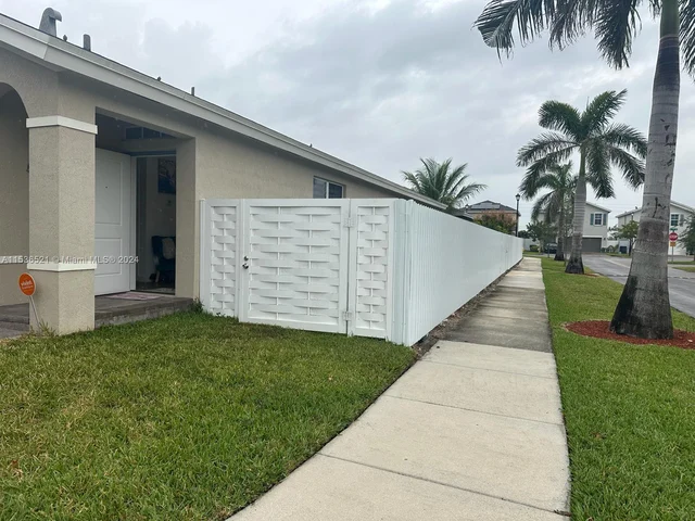 630 NE 5th Ter, Florida City FL 33034