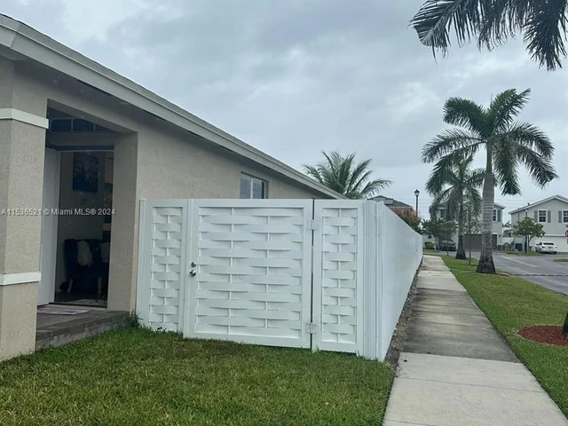 630 NE 5th Ter, Florida City FL 33034