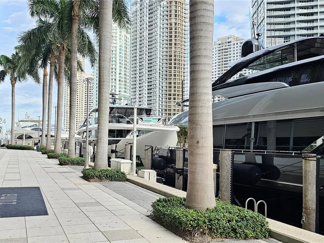 200 Biscayne Boulevard Way # 3602, Miami FL 33131