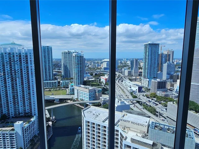 200 Biscayne Boulevard Way # 3602, Miami FL 33131