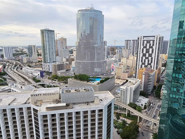 200 Biscayne Boulevard Way # 3602, Miami FL 33131