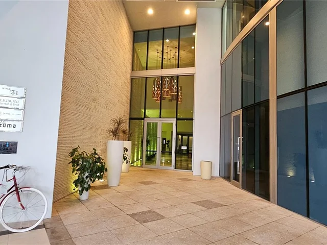 200 Biscayne Boulevard Way # 3602, Miami FL 33131