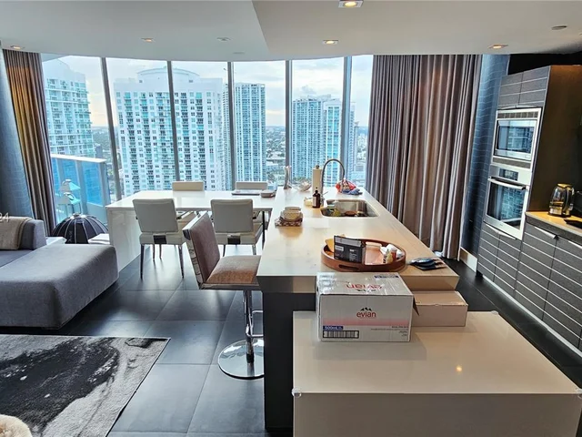 200 Biscayne Boulevard Way # 3602, Miami FL 33131