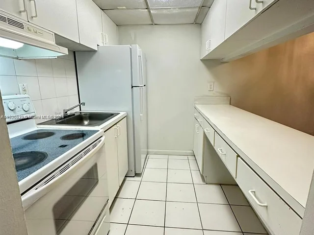 291 NW 177th St # 216, Miami Gardens FL 33169