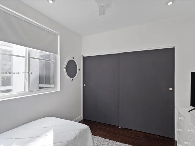 325 Meridian Ave # 5, Miami Beach FL 33139