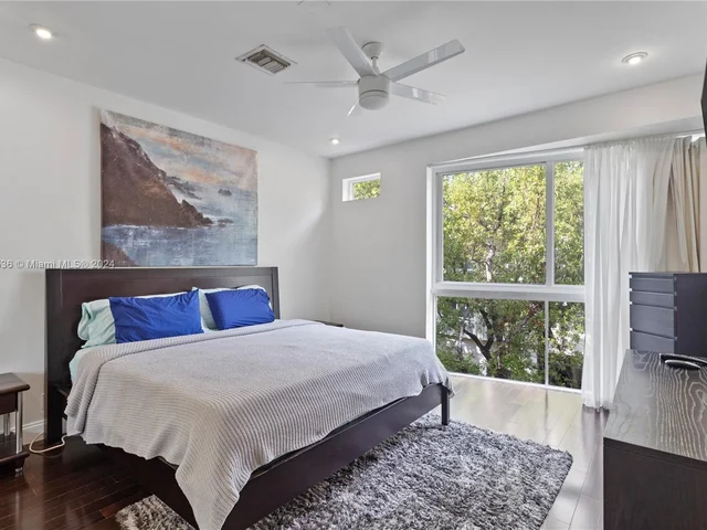 325 Meridian Ave # 5, Miami Beach FL 33139