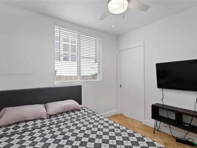 325 Meridian Ave # 5, Miami Beach FL 33139