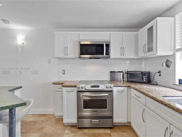 325 Meridian Ave # 5, Miami Beach FL 33139