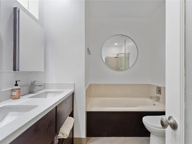 325 Meridian Ave # 5, Miami Beach FL 33139