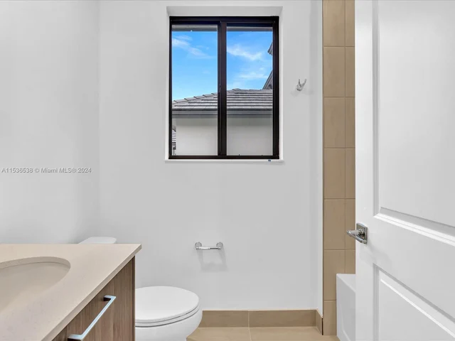 10456 SW 57th Ct, Cooper City FL 33328