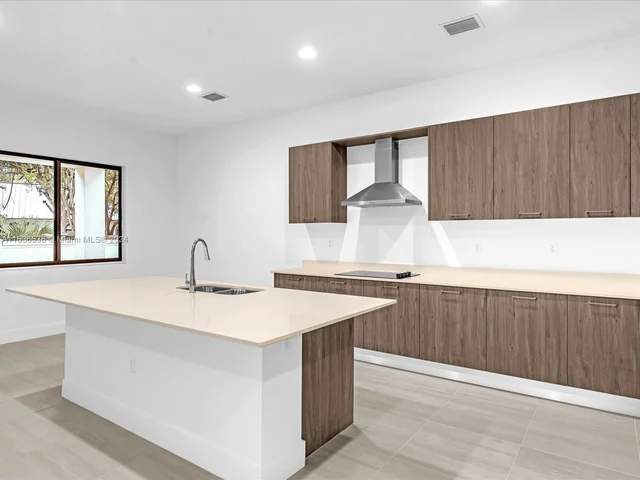 10456 SW 57th Ct, Cooper City FL 33328