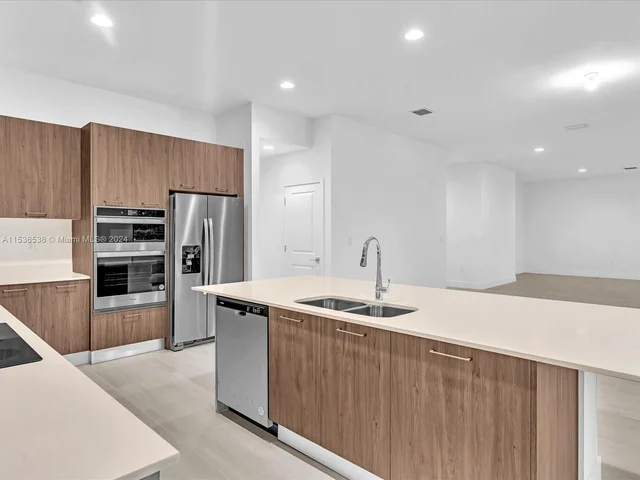 10456 SW 57th Ct, Cooper City FL 33328