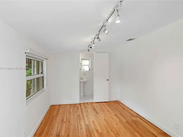 335 SW 31st Rd, Miami FL 33129