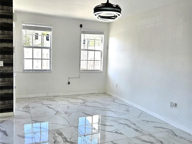 261 Las Brisas Cir # 261, Sunrise FL 33326