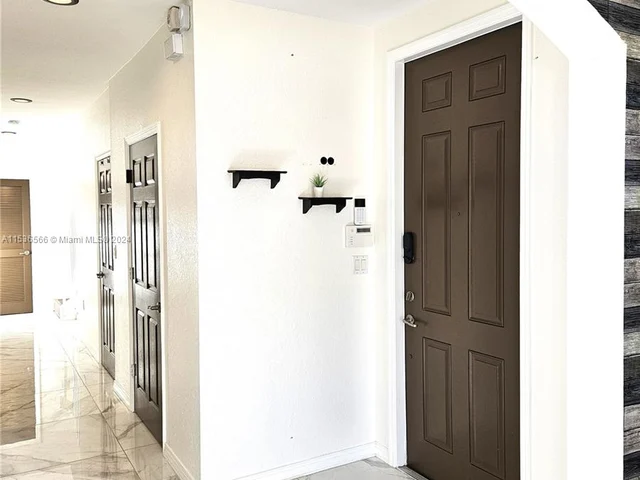 261 Las Brisas Cir # 261, Sunrise FL 33326