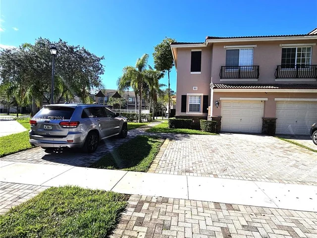 261 Las Brisas Cir # 261, Sunrise FL 33326