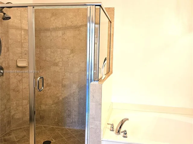 261 Las Brisas Cir # 261, Sunrise FL 33326