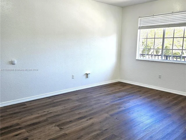 261 Las Brisas Cir # 261, Sunrise FL 33326