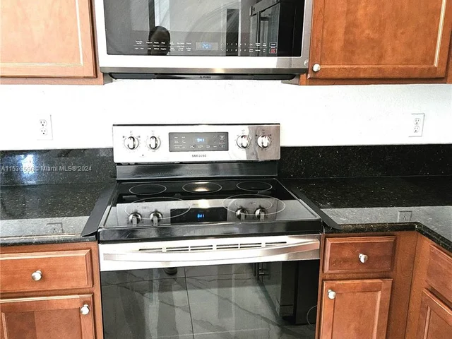 261 Las Brisas Cir # 261, Sunrise FL 33326