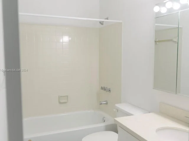 8277 SW 128th St # 203, Pinecrest FL 33156