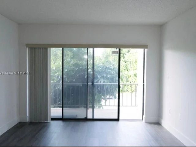 8277 SW 128th St # 203, Pinecrest FL 33156