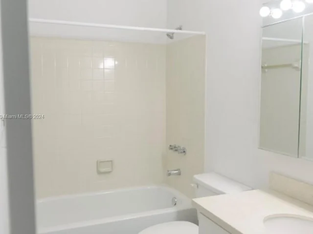 8277 SW 128th St # 203, Pinecrest FL 33156