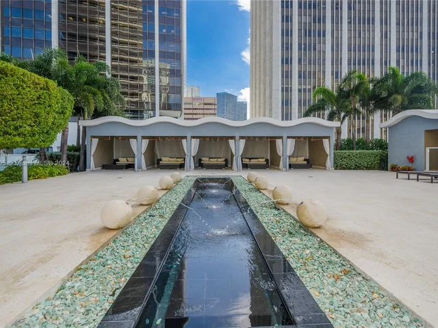 50 Biscayne Blvd # 5007, Miami FL 33132